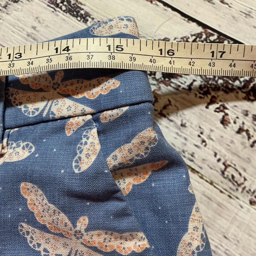 LOFT Riviera Short blue with butterfly pattern. Size 4 - Picture 9 of 11